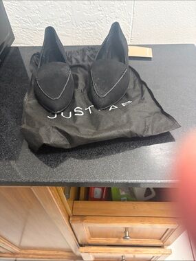 JustFab Black Pointed Toe Flats